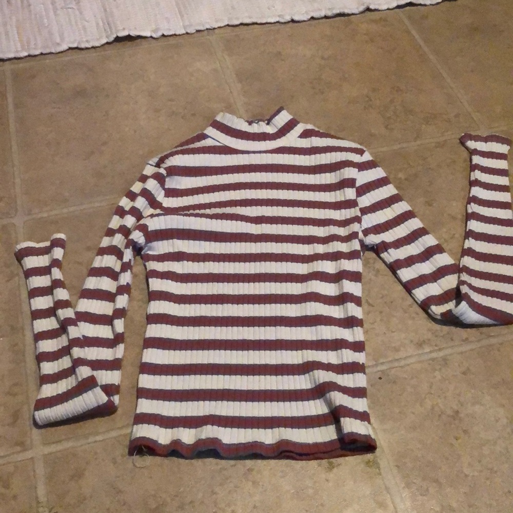 cropped long sleeve